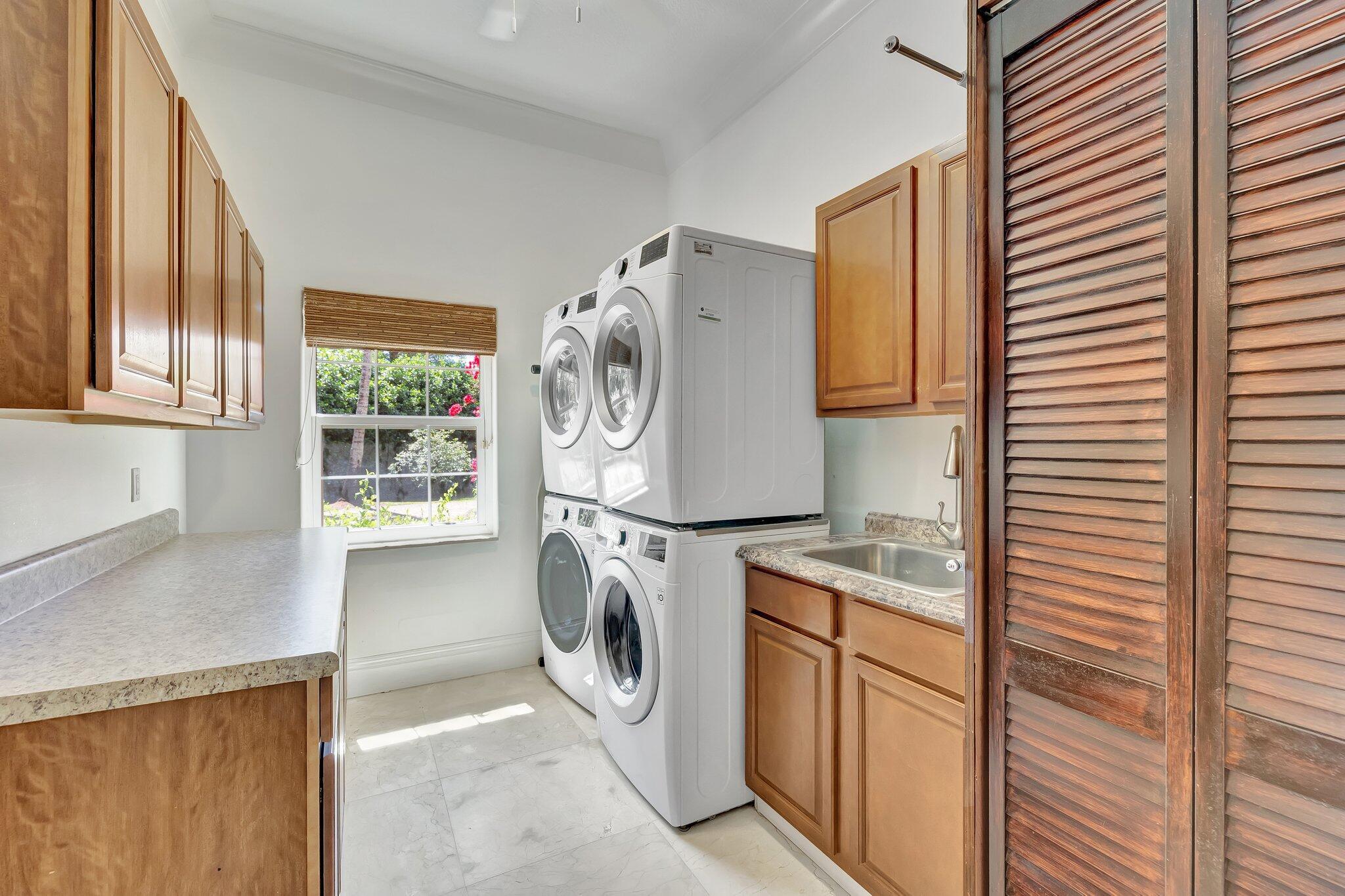 DELRAY LAKES EST - Residential