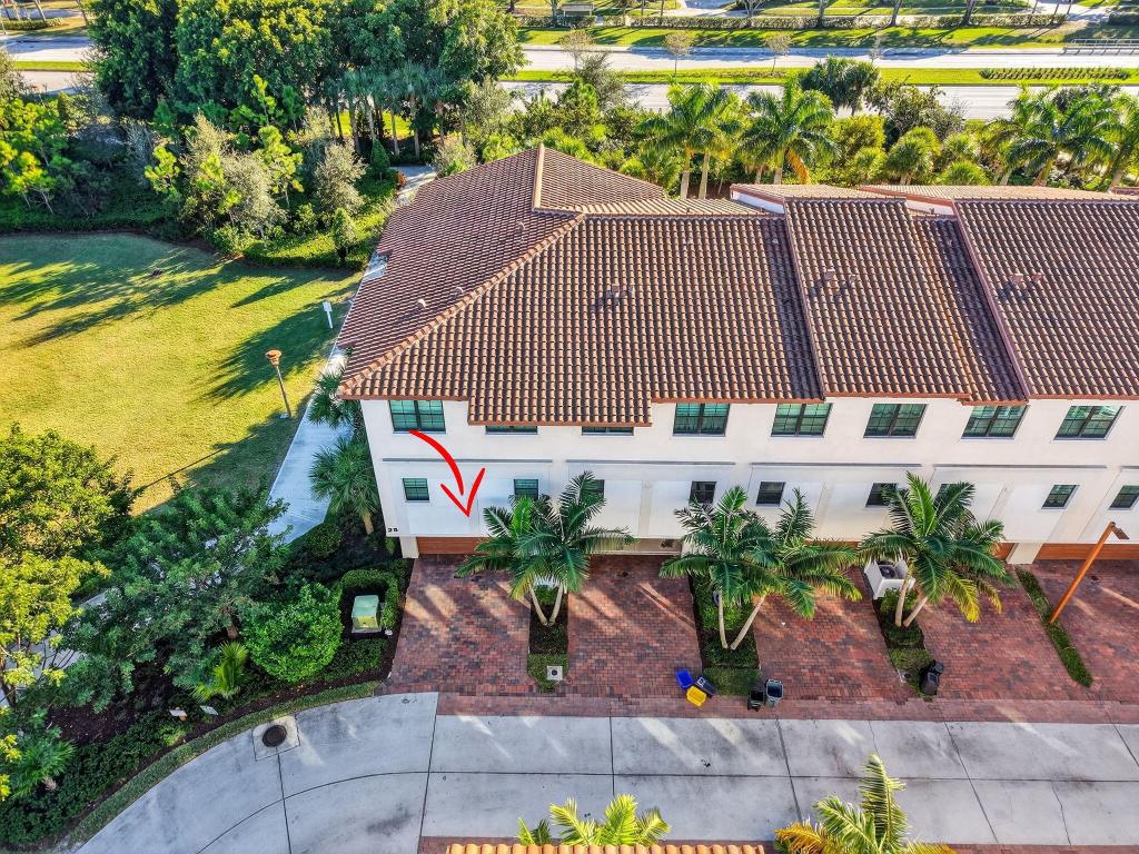 ALTON NEIGHBORHOOD 4 - Residential Lease