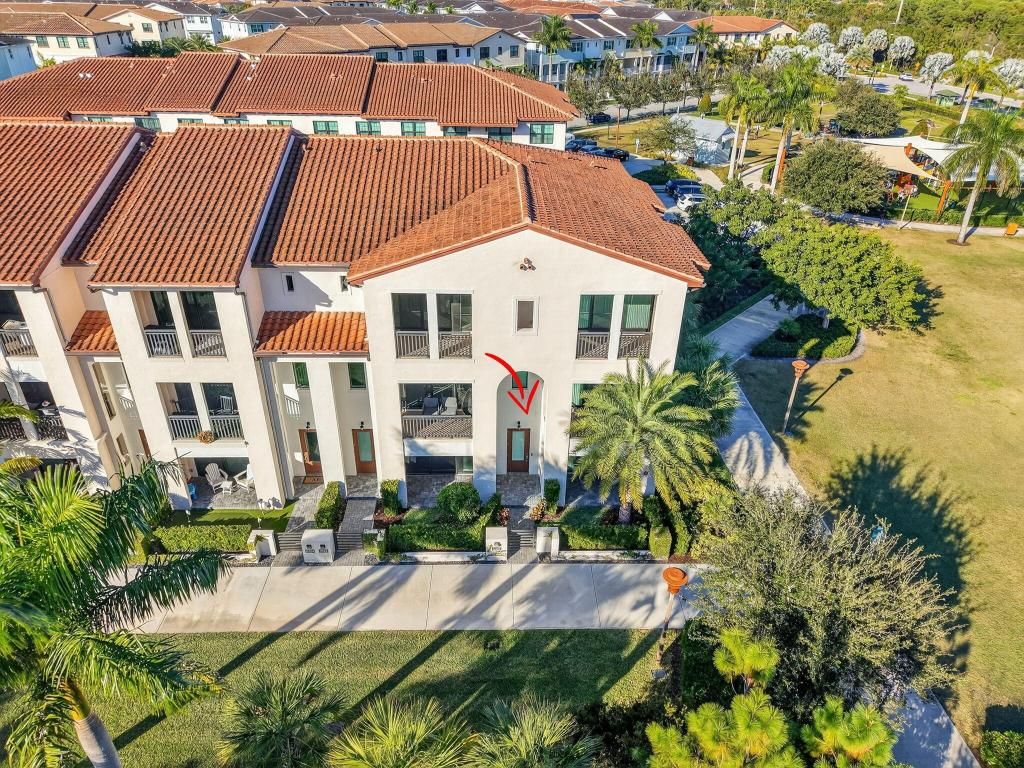 Photo of 12510 Gross Pointe Drive, Palm Beach Gardens, FL 33418 (MLS # R11150837)