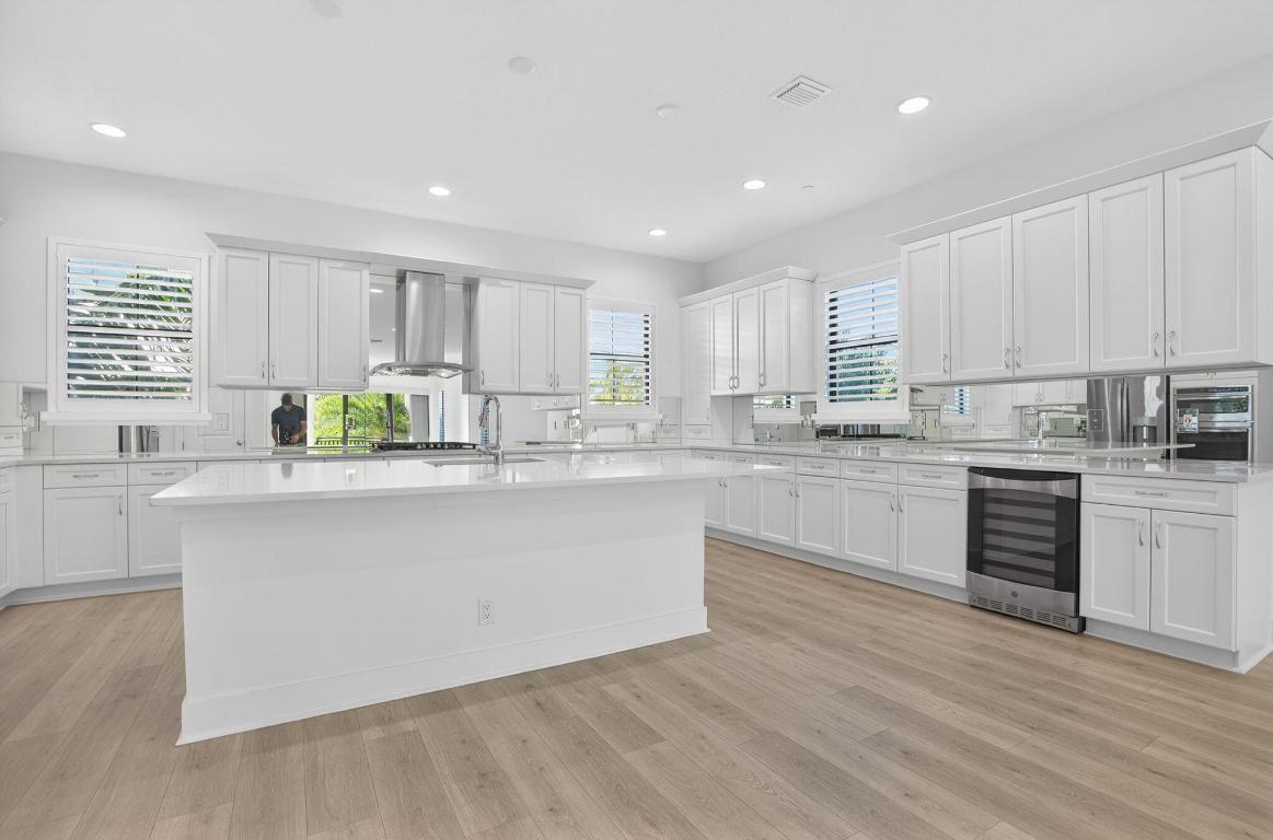 ALTON NEIGHBORHOOD 4 - Residential Lease