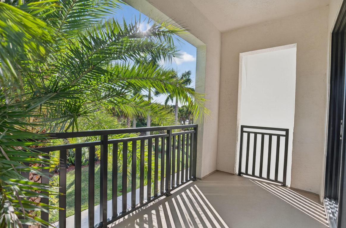 ALTON NEIGHBORHOOD 4 - Residential Lease