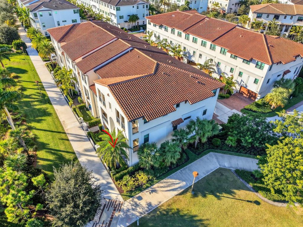 ALTON NEIGHBORHOOD 4 - Residential Lease