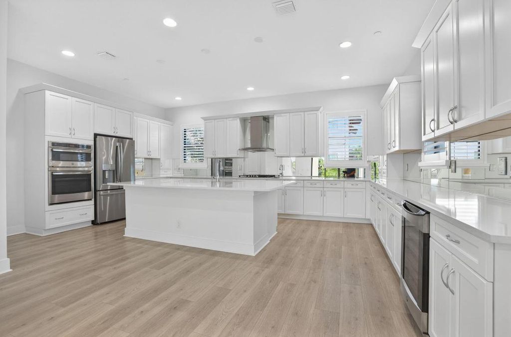 Photo of 12510 Gross Pointe Drive, Palm Beach Gardens, FL 33418 (MLS # R11150837)