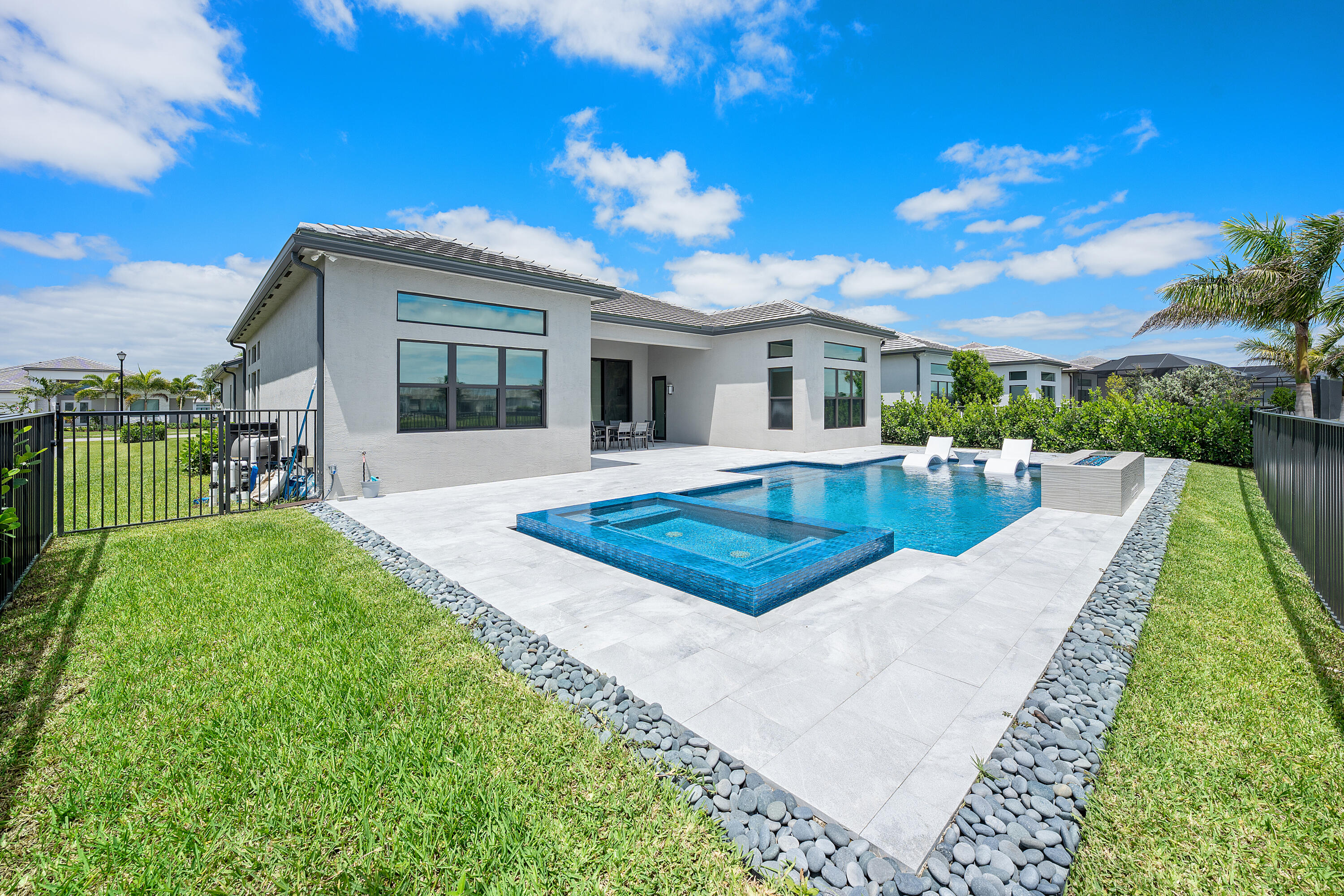 Valencia Grand - Residential