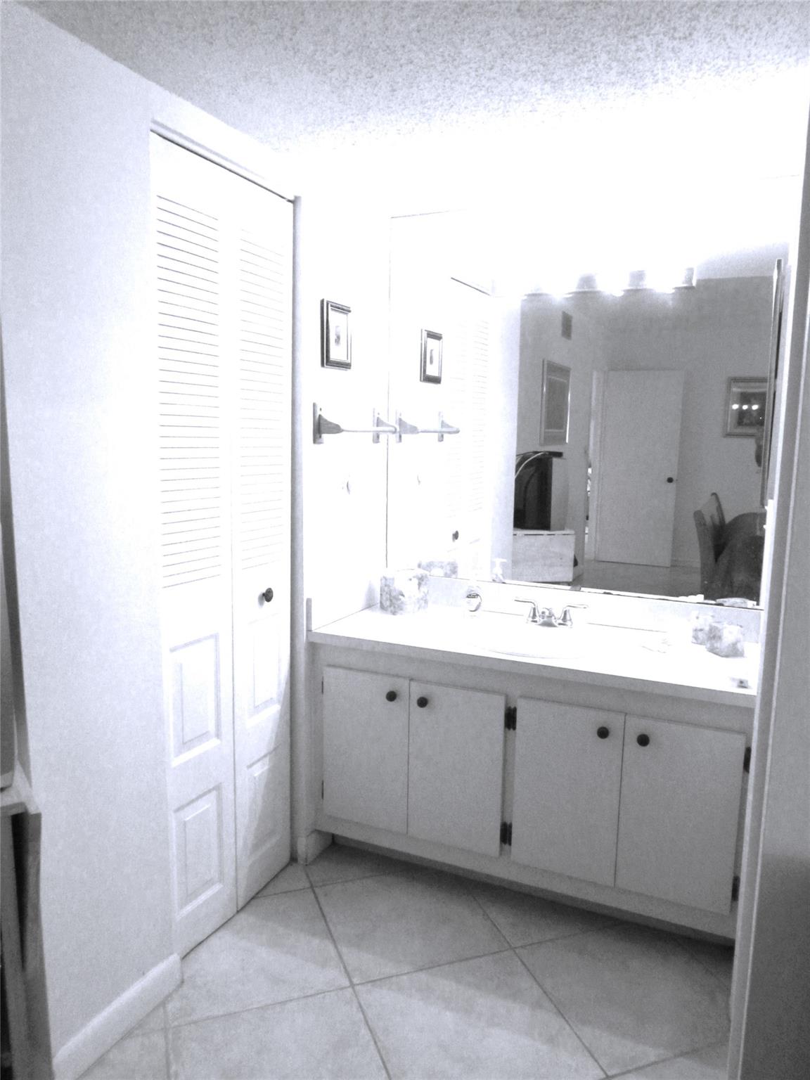 1421 S Ocean Blvd 522