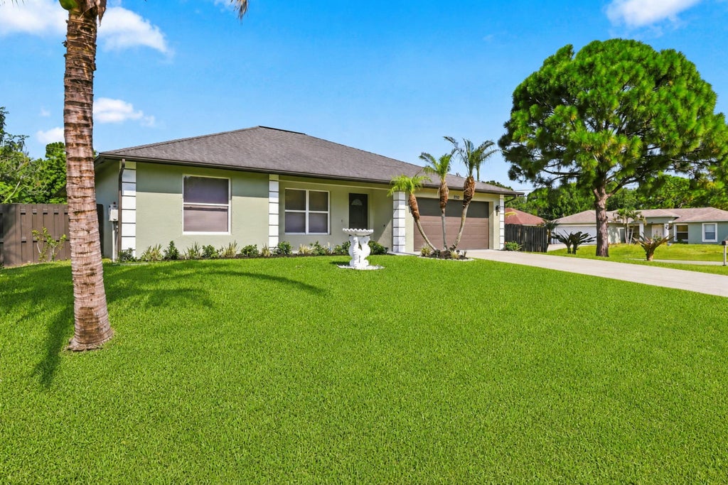 Photo of 3102 SW CATHEDRAL Street, Port Saint Lucie, FL 34953 (MLS # B26064324)