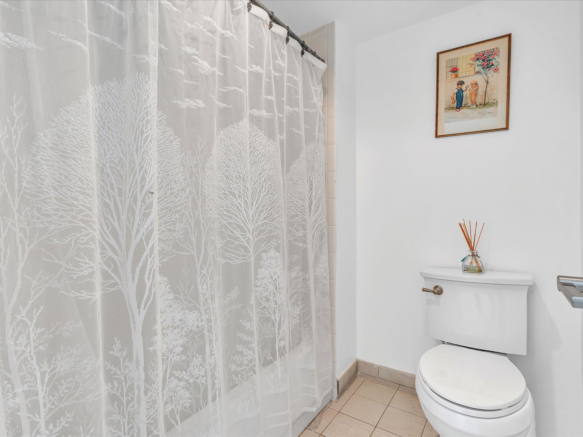 FAIRWAYS OF BOCA LAGO CONDO - Residential