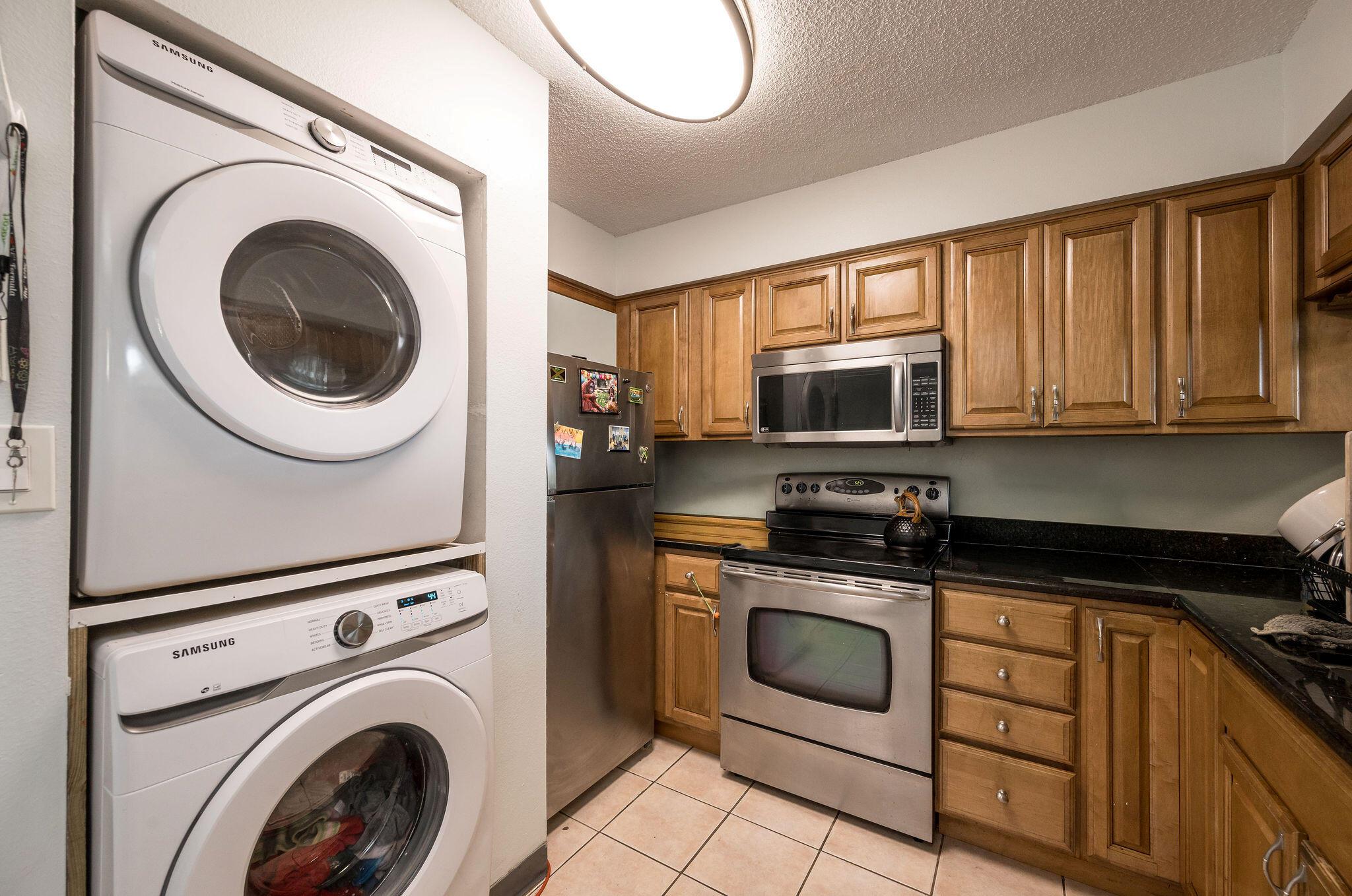 LAS SALINAS CONDOMINIUM - Residential