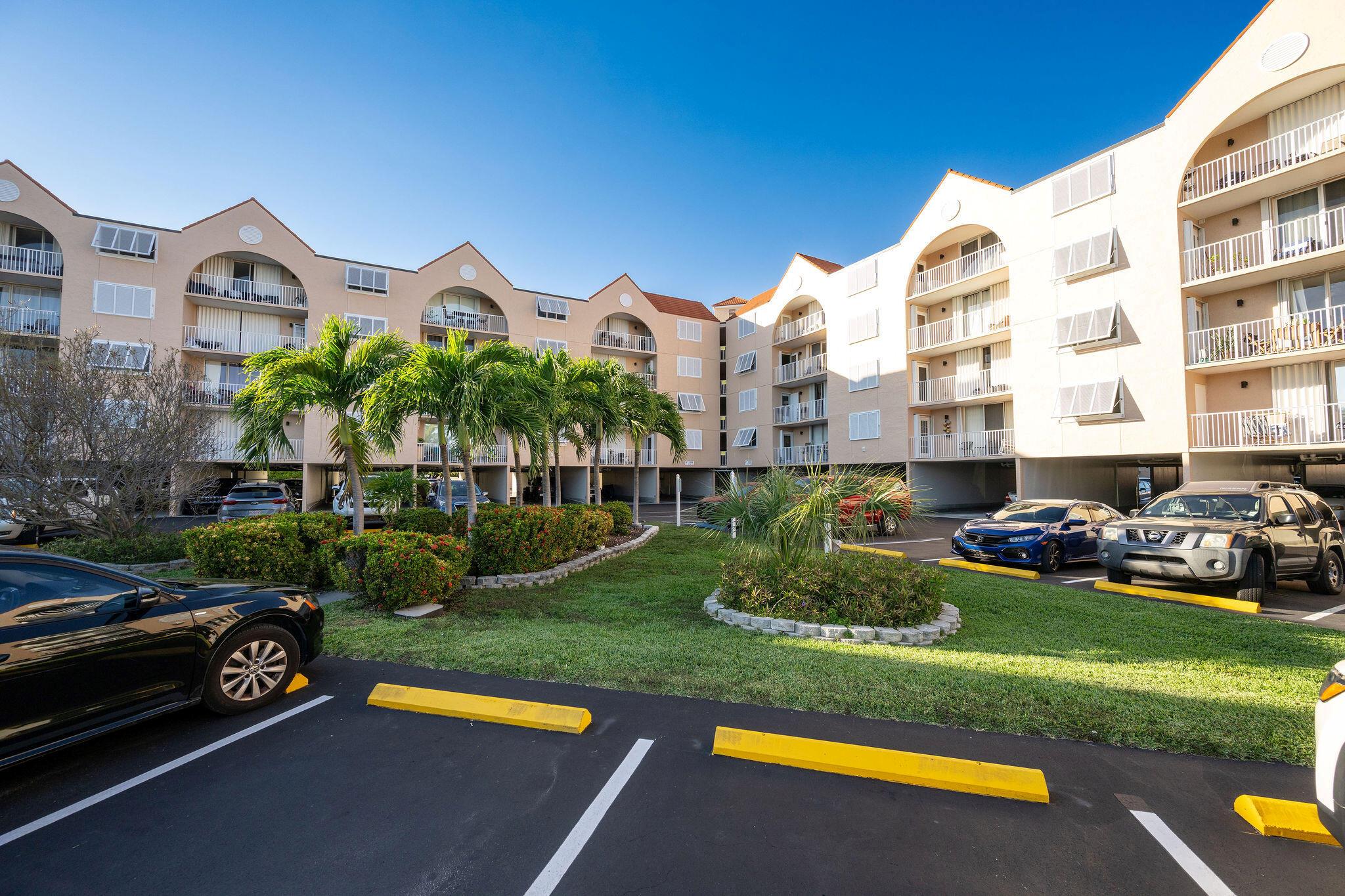 LAS SALINAS CONDOMINIUM - Residential