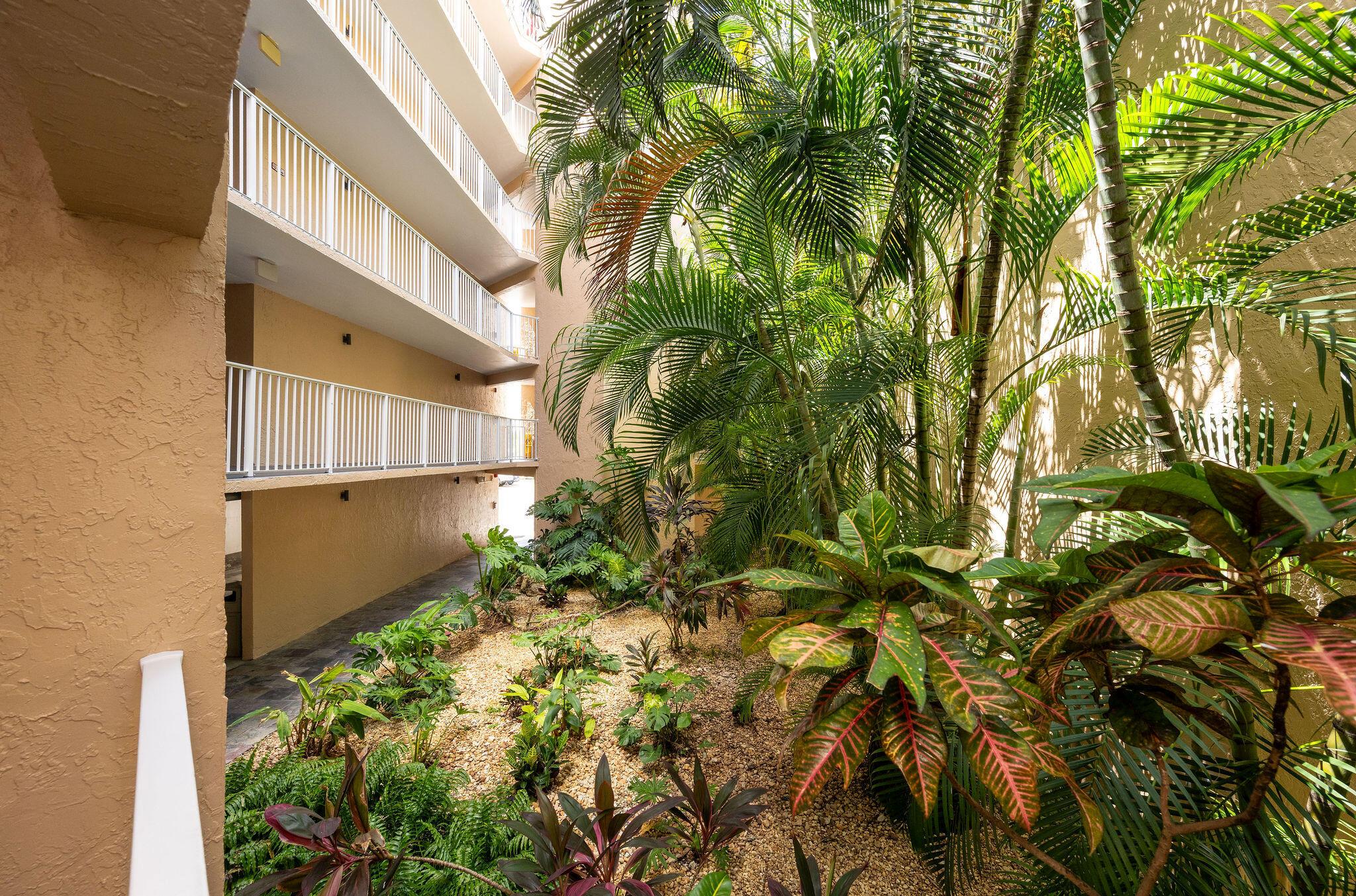 LAS SALINAS CONDOMINIUM - Residential