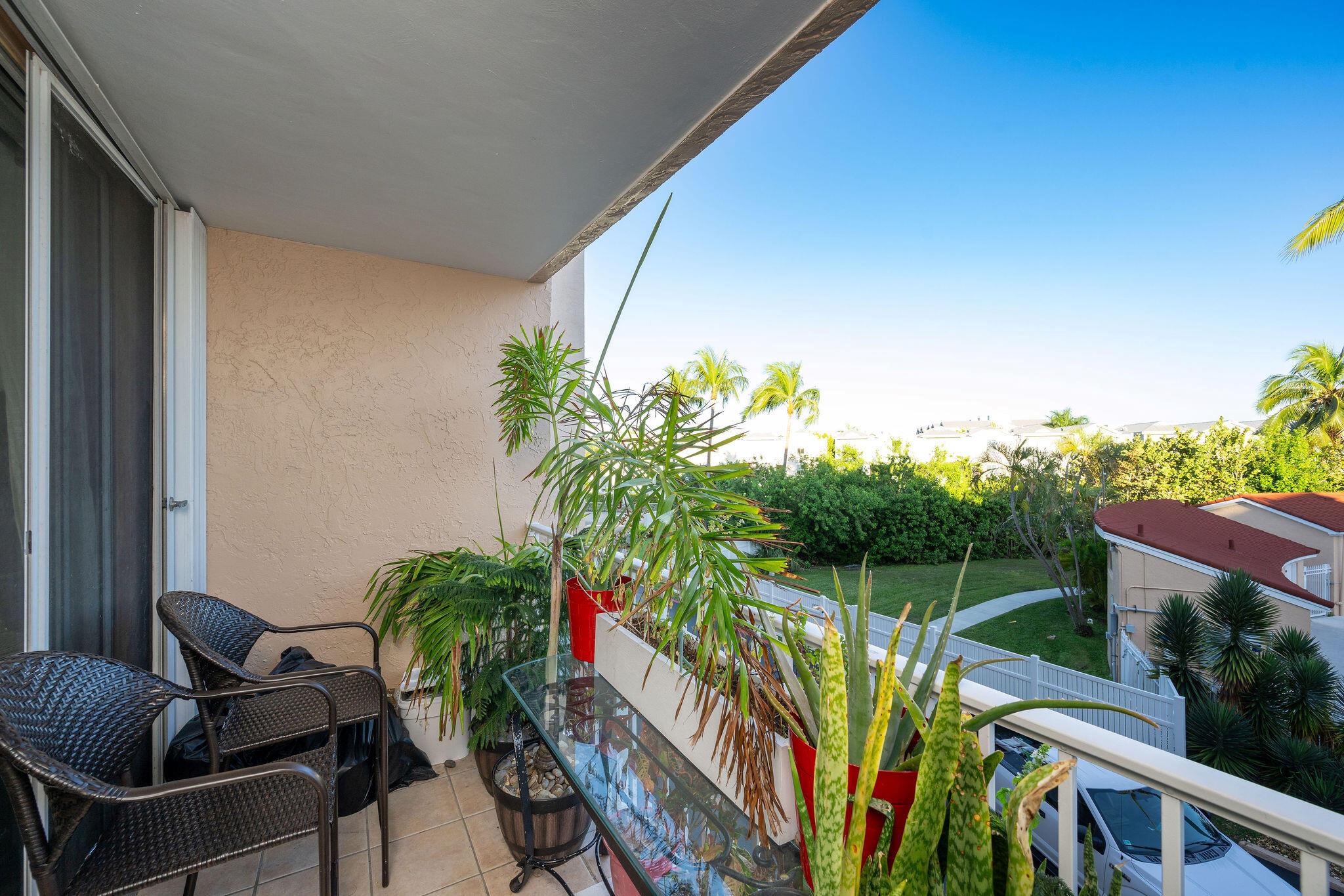 LAS SALINAS CONDOMINIUM - Residential