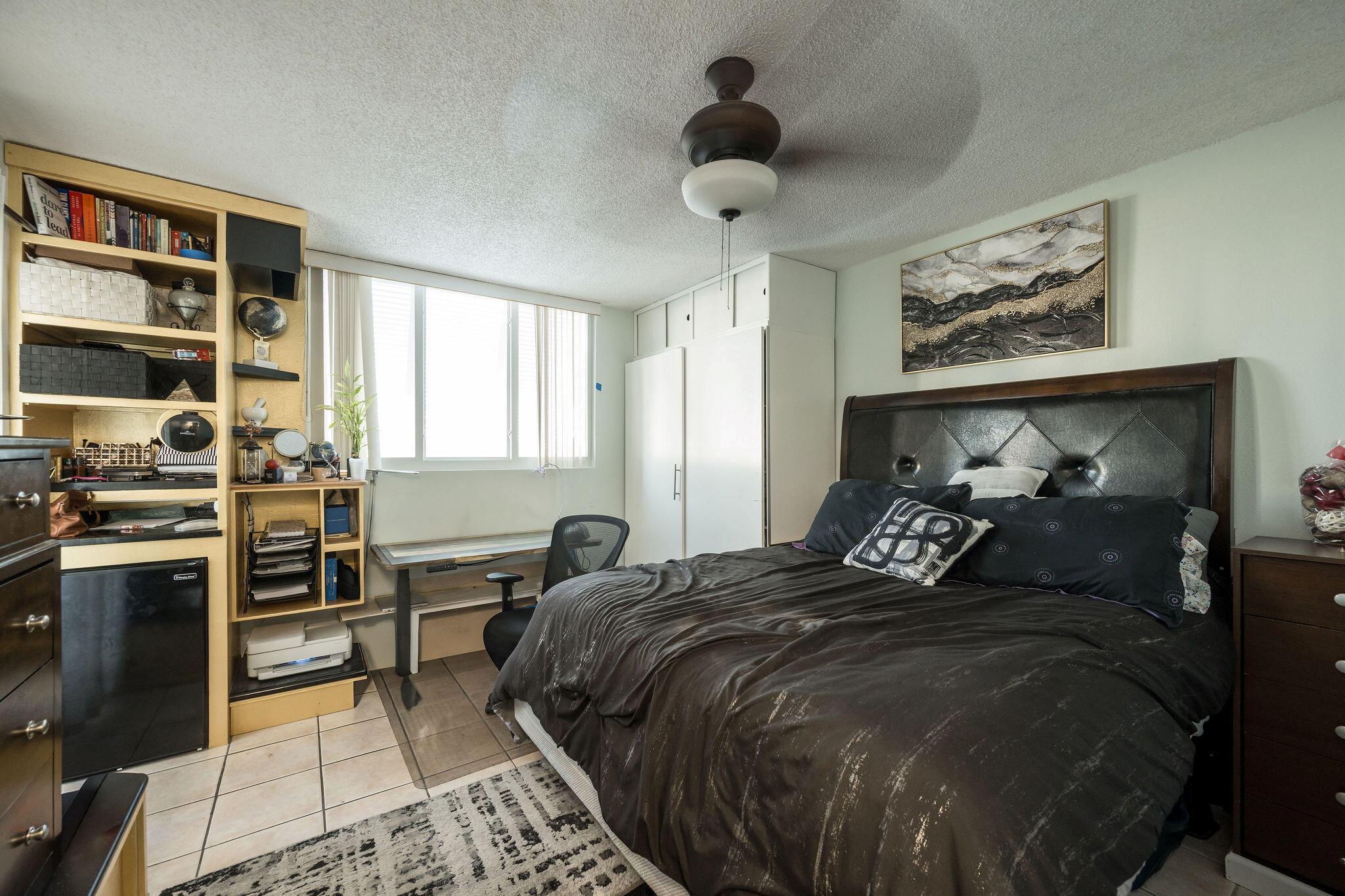 LAS SALINAS CONDOMINIUM - Residential