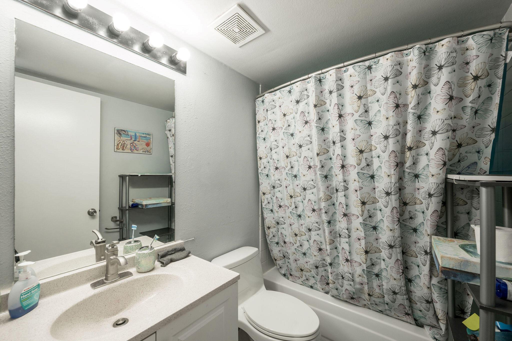 LAS SALINAS CONDOMINIUM - Residential