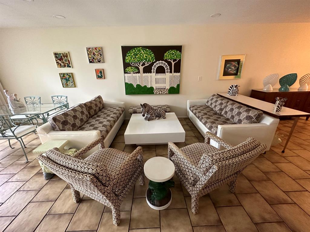 Photo of 2886 E Fernley Drive E #12, West Palm Beach, FL 33415 (MLS # R10889710)