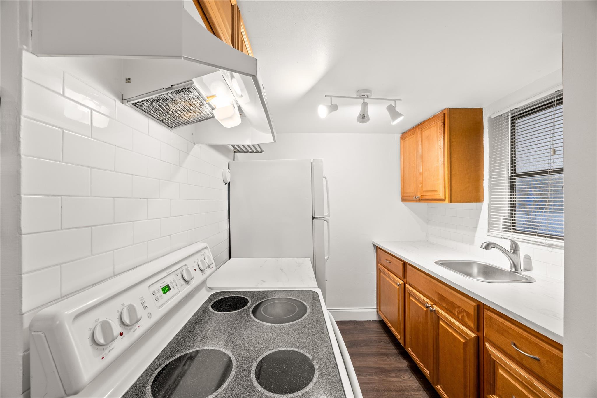 CORAL HIGHLANDS RESUB BLK - Residential Lease