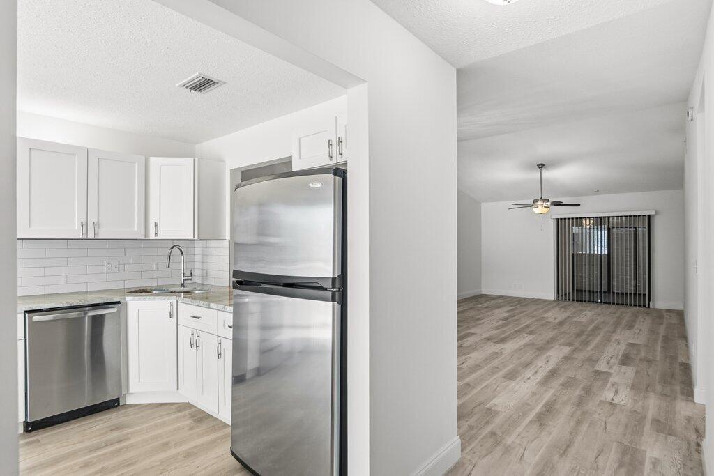 ARBOURS II OF THE PALM BE - Residential