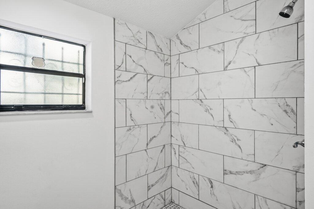 ARBOURS II OF THE PALM BE - Residential