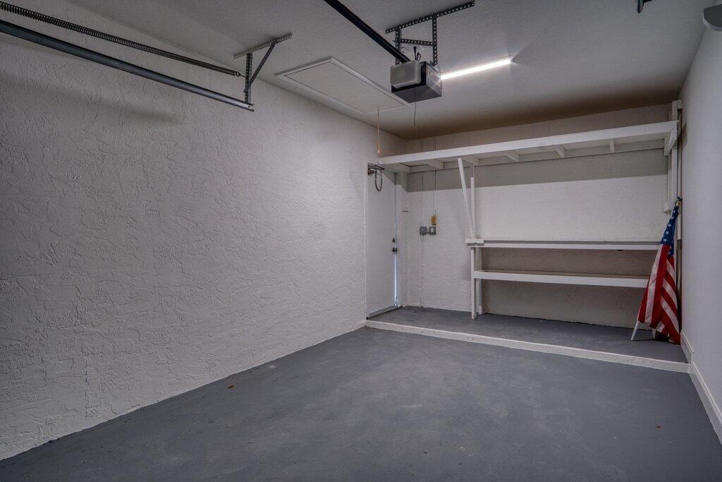 ARBOURS II OF THE PALM BE - Residential