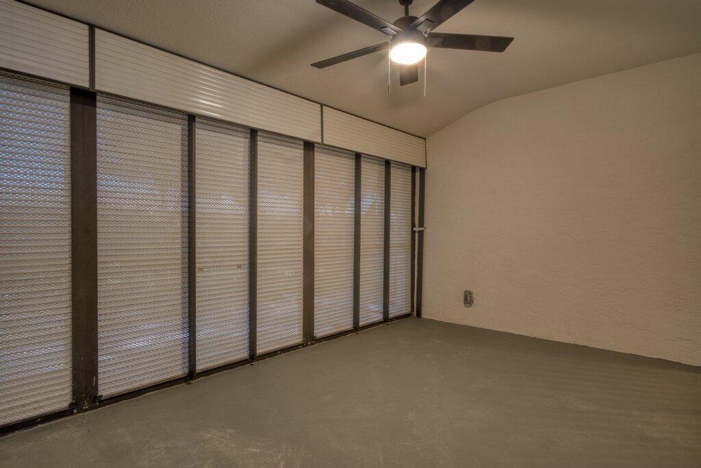 ARBOURS II OF THE PALM BE - Residential