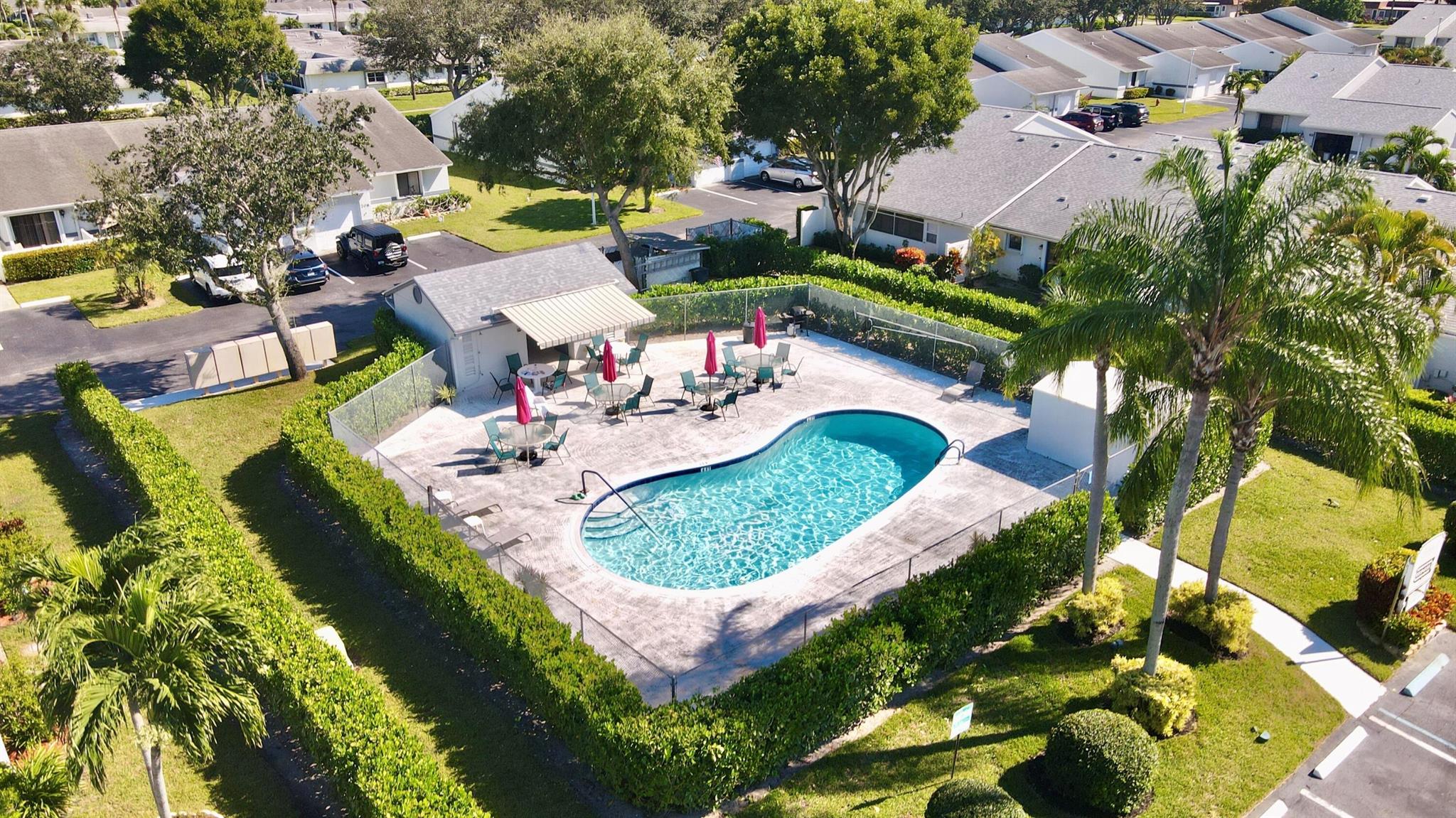 ARBOURS II OF THE PALM BE - Residential