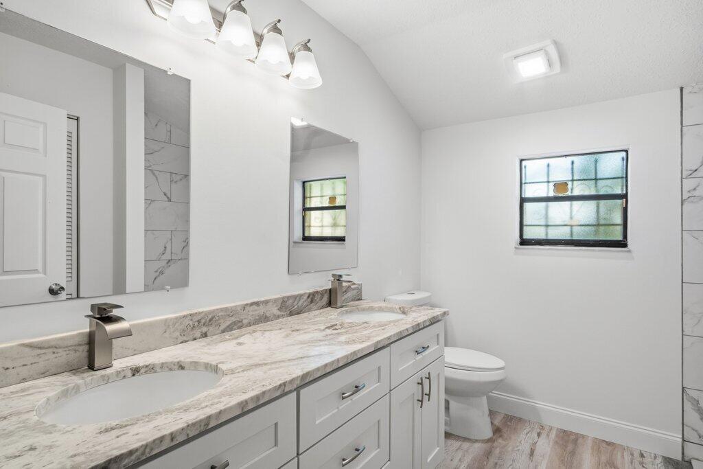 ARBOURS II OF THE PALM BE - Residential