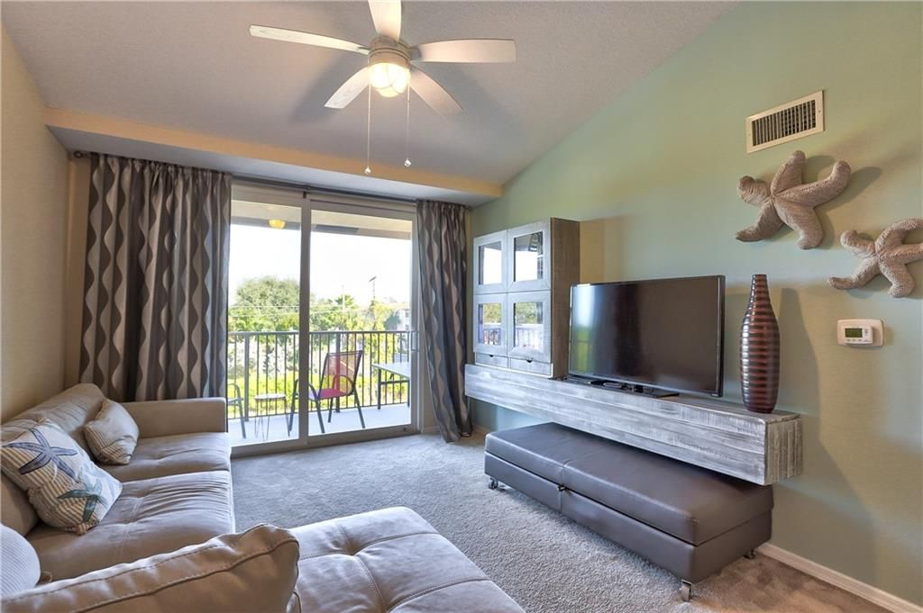 Photo of 321 Villa Cir, Boynton Beach, FL 33435 (MLS # F10377332)