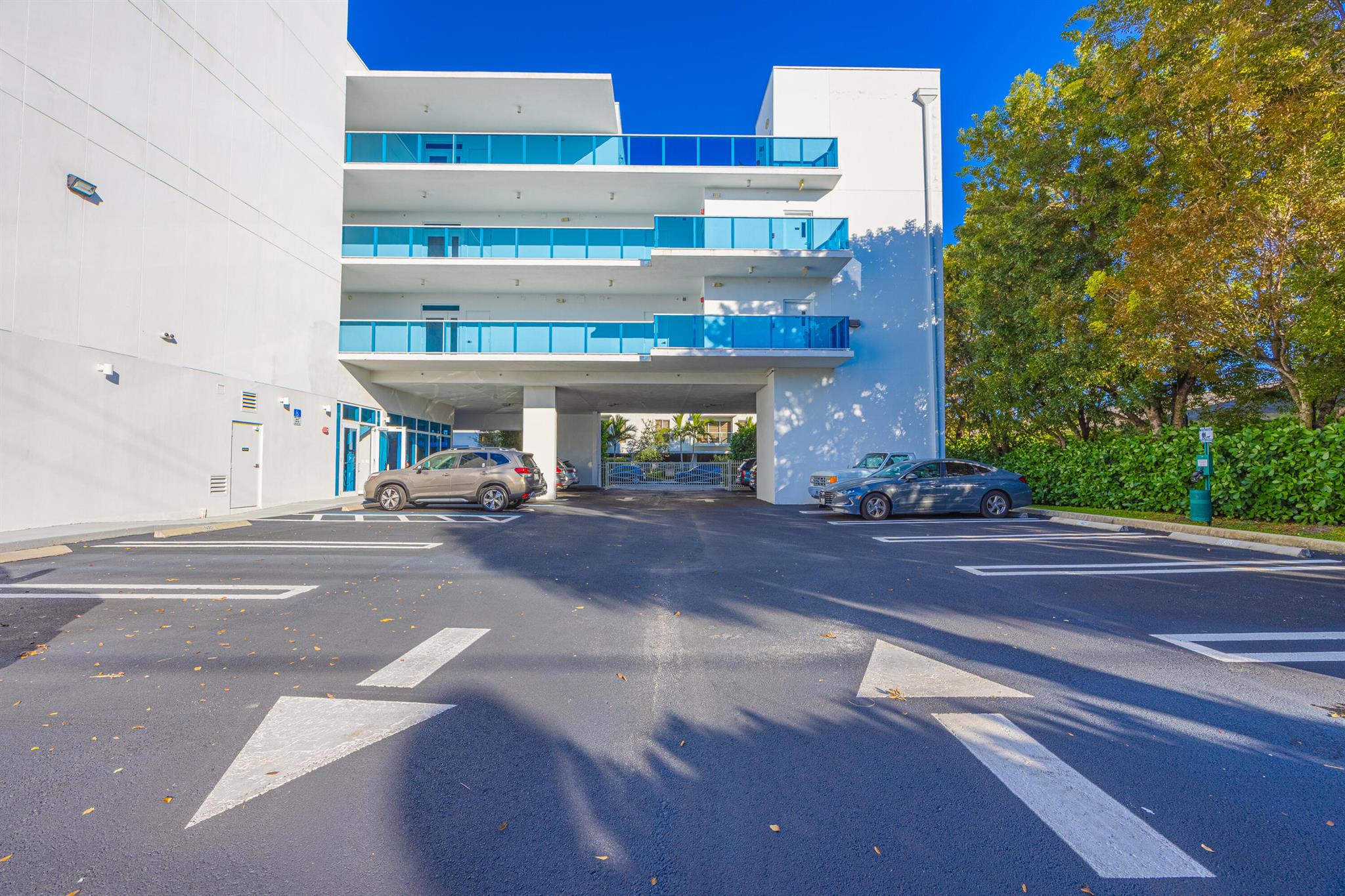 ONE LUXURY CONDO - Residential