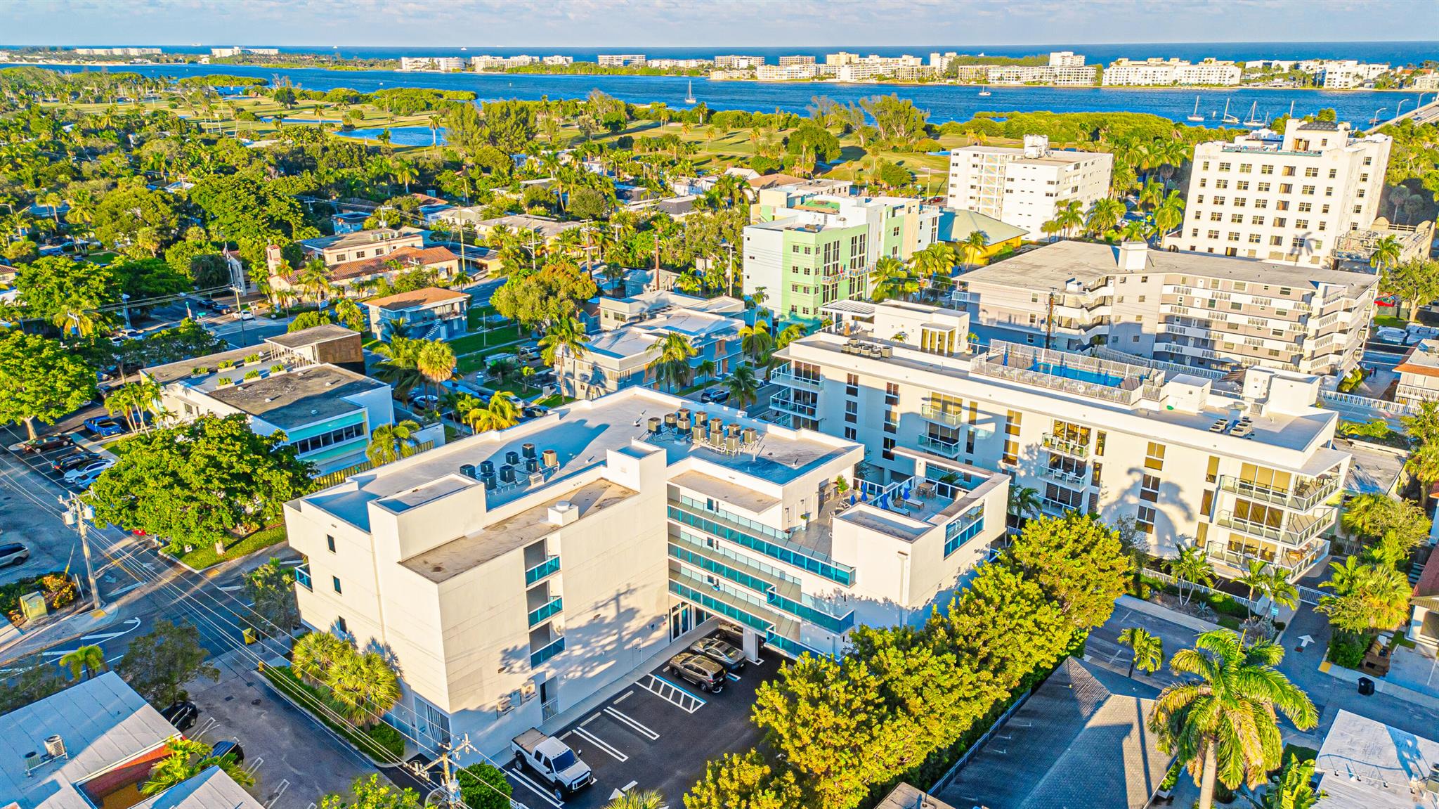 ONE LUXURY CONDO - Residential