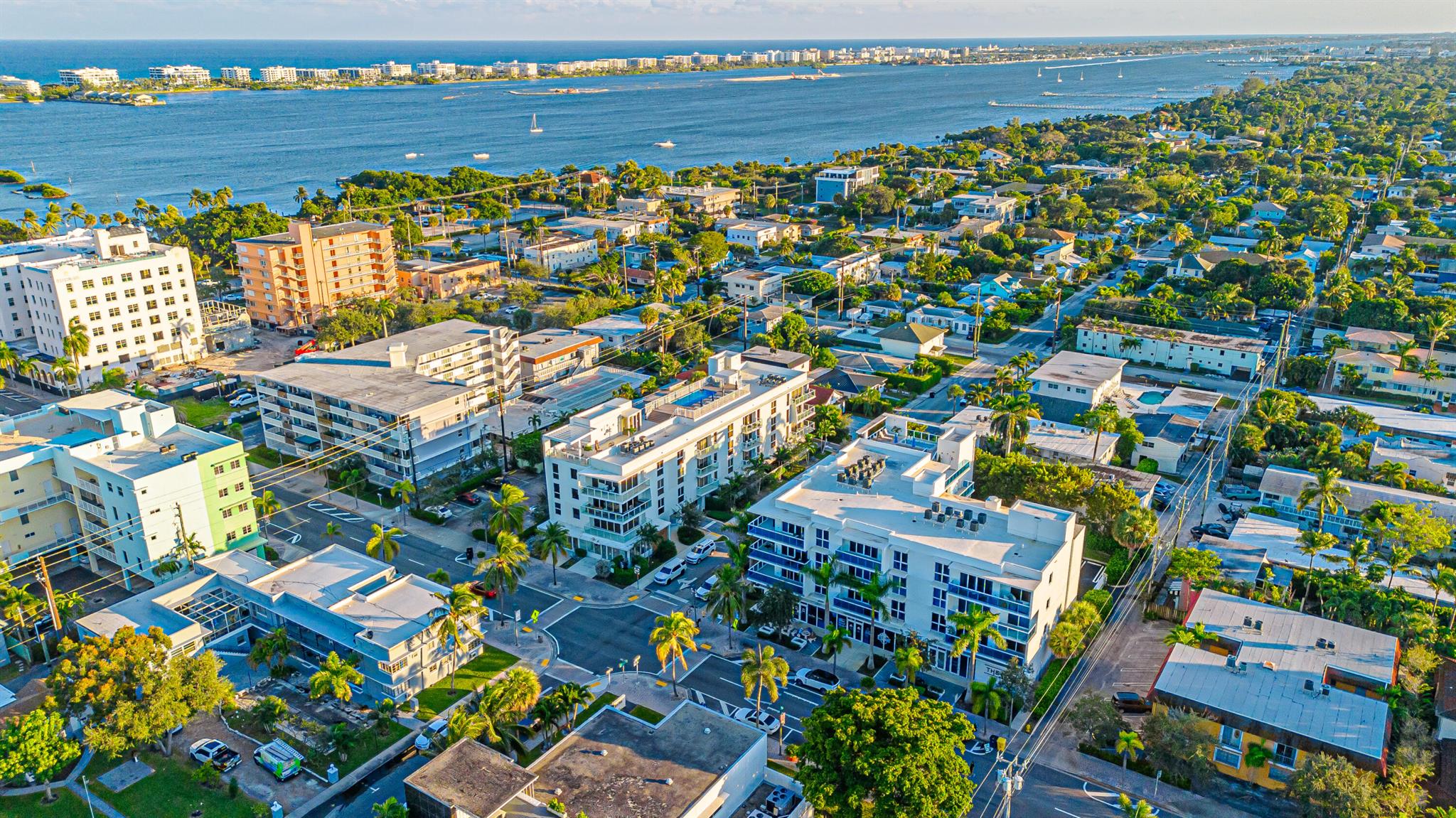 ONE LUXURY CONDO - Residential