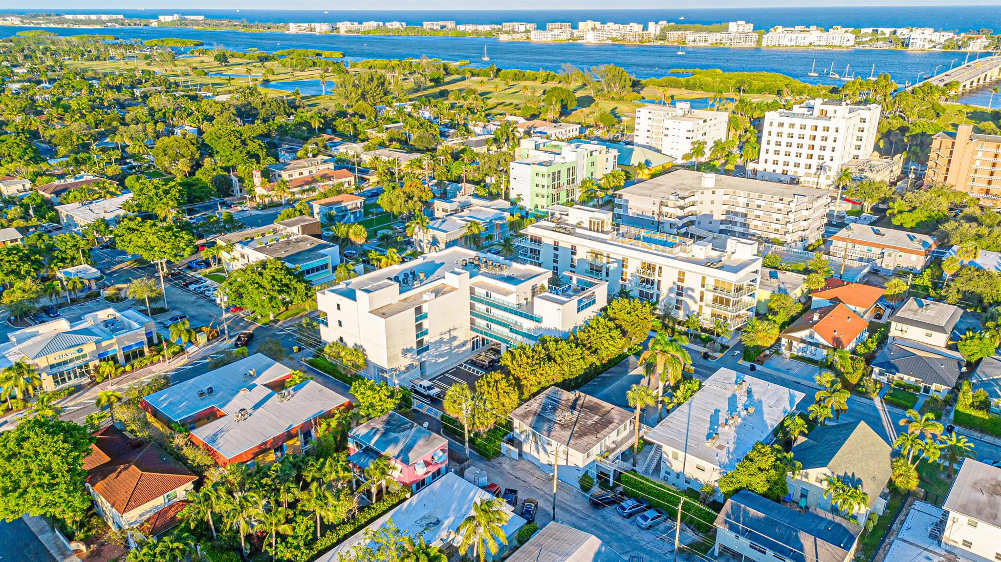 ONE LUXURY CONDO - Residential