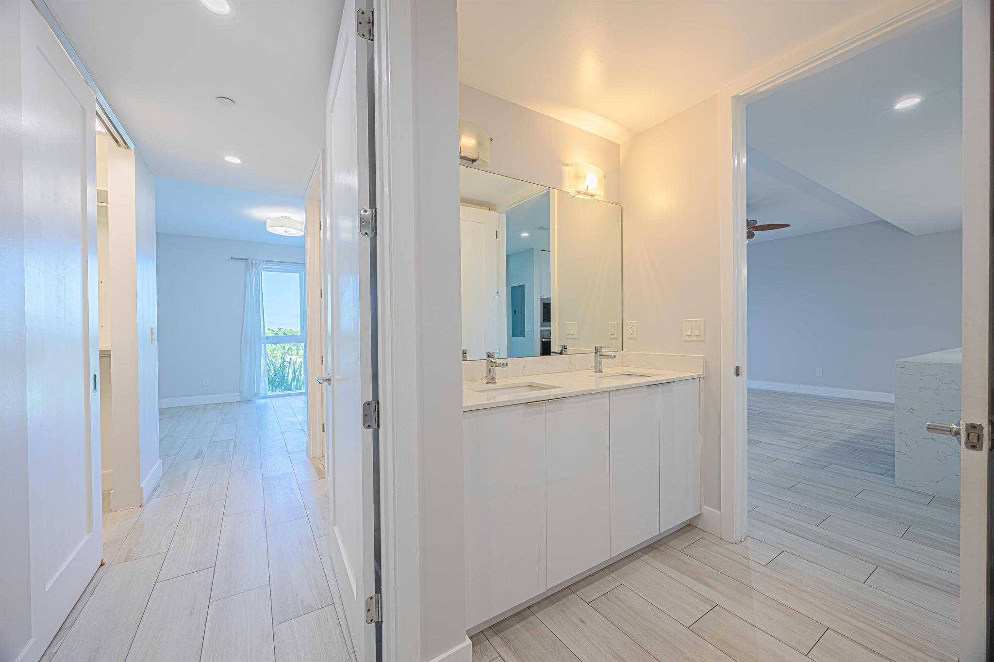 ONE LUXURY CONDO - Residential