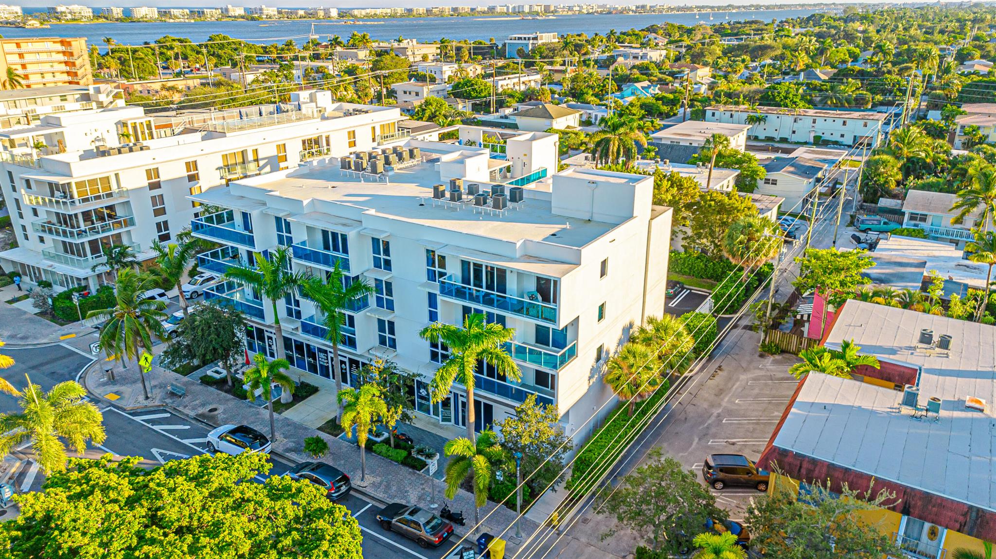 ONE LUXURY CONDO - Residential