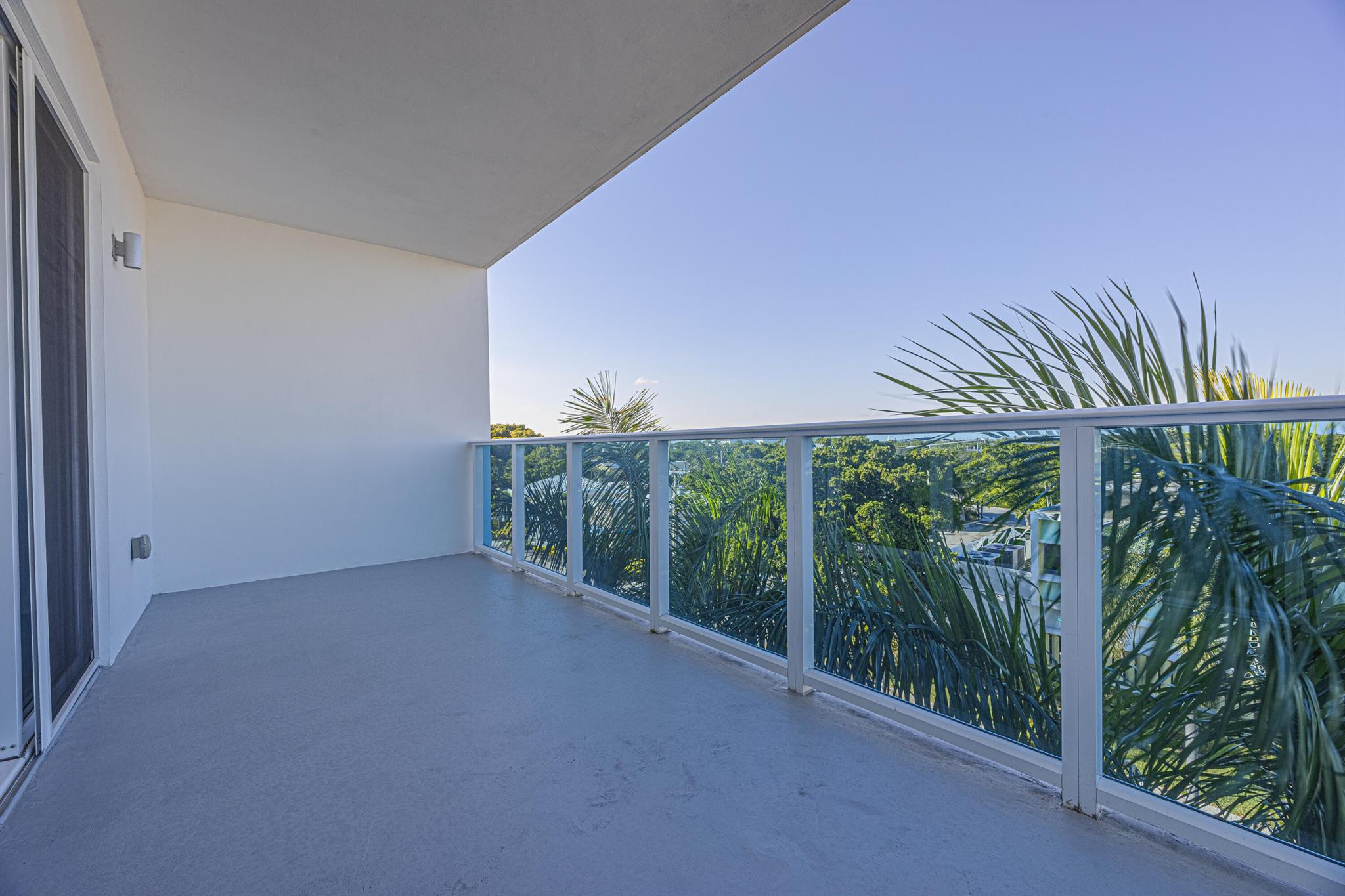 ONE LUXURY CONDO - Residential