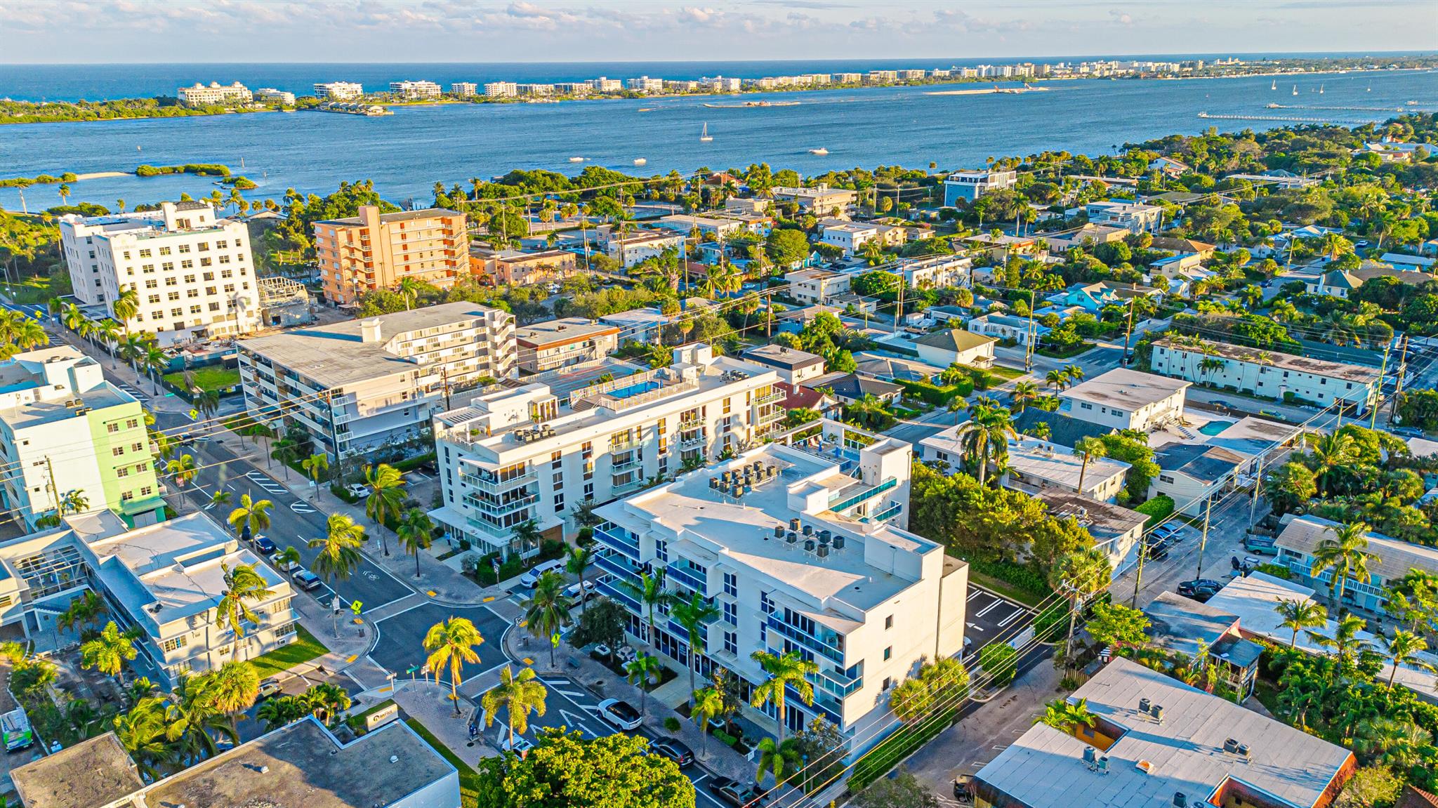 ONE LUXURY CONDO - Residential