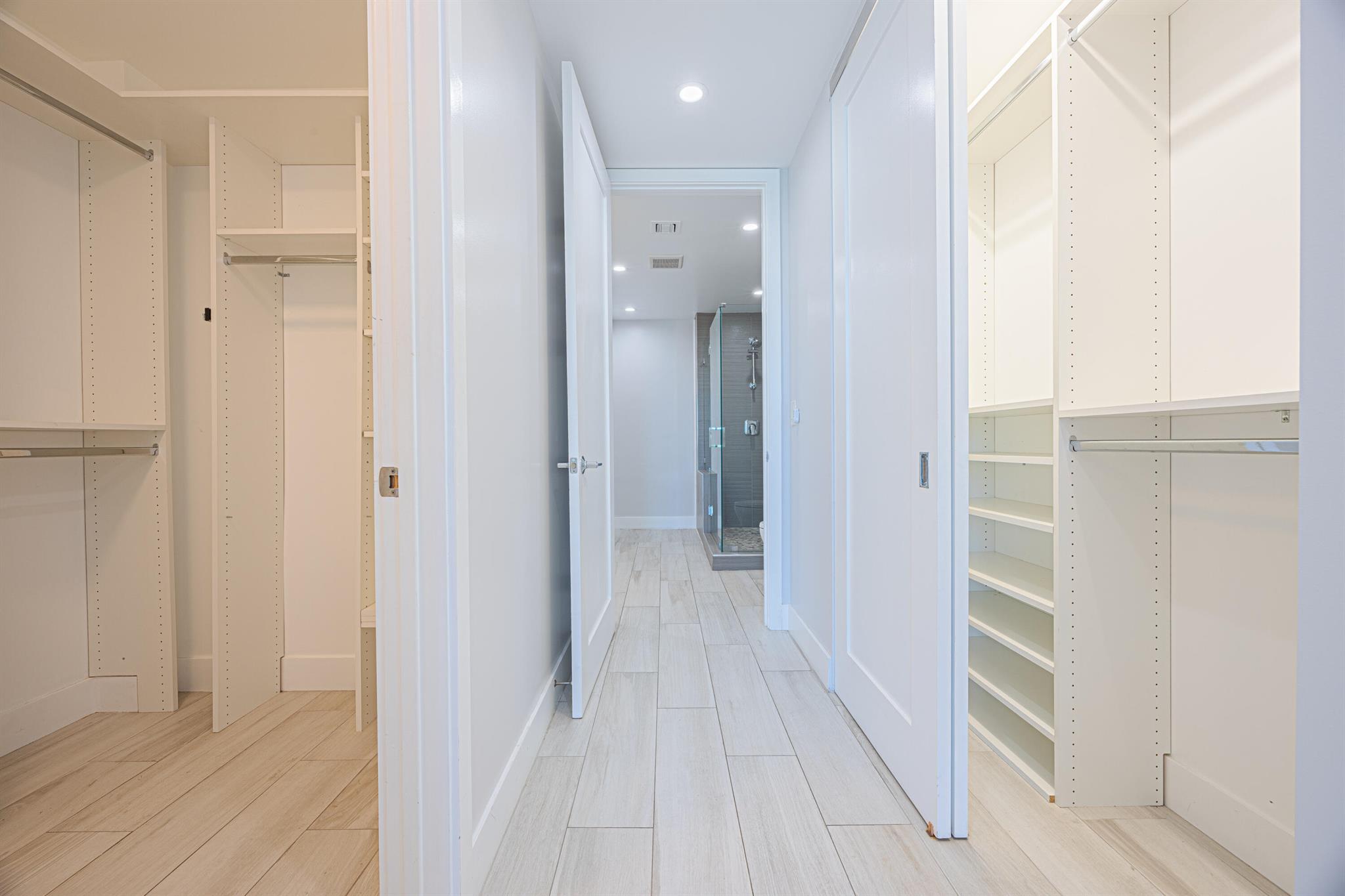 ONE LUXURY CONDO - Residential