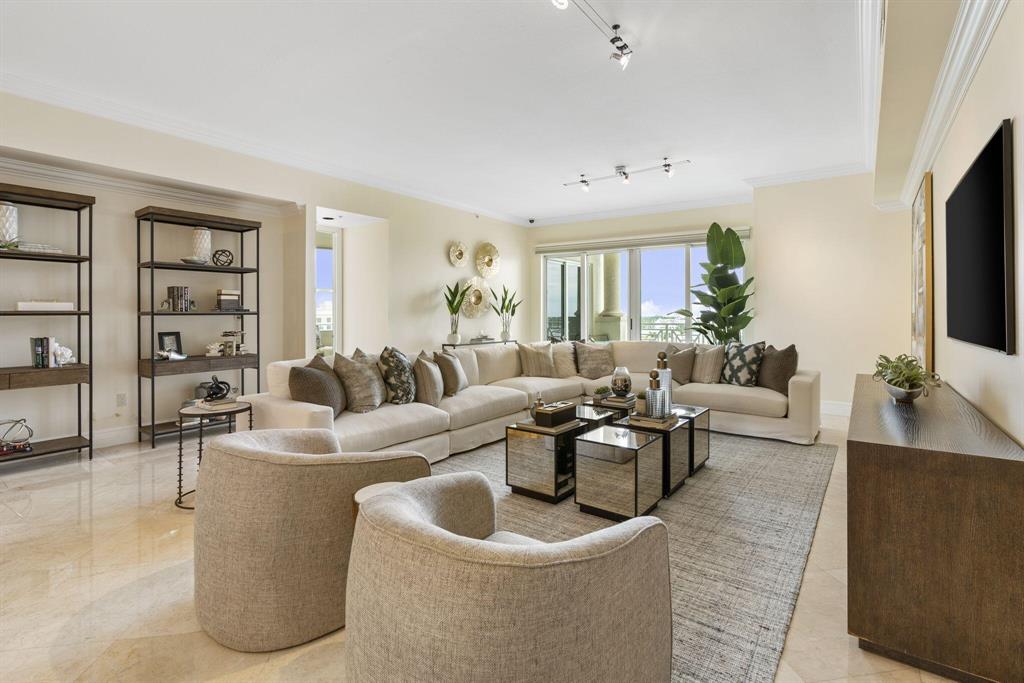 ESPLANADE GRANDE CONDO - Residential