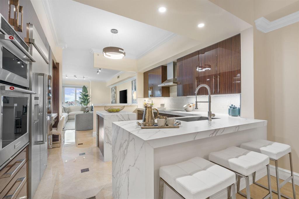 ESPLANADE GRANDE CONDO - Residential