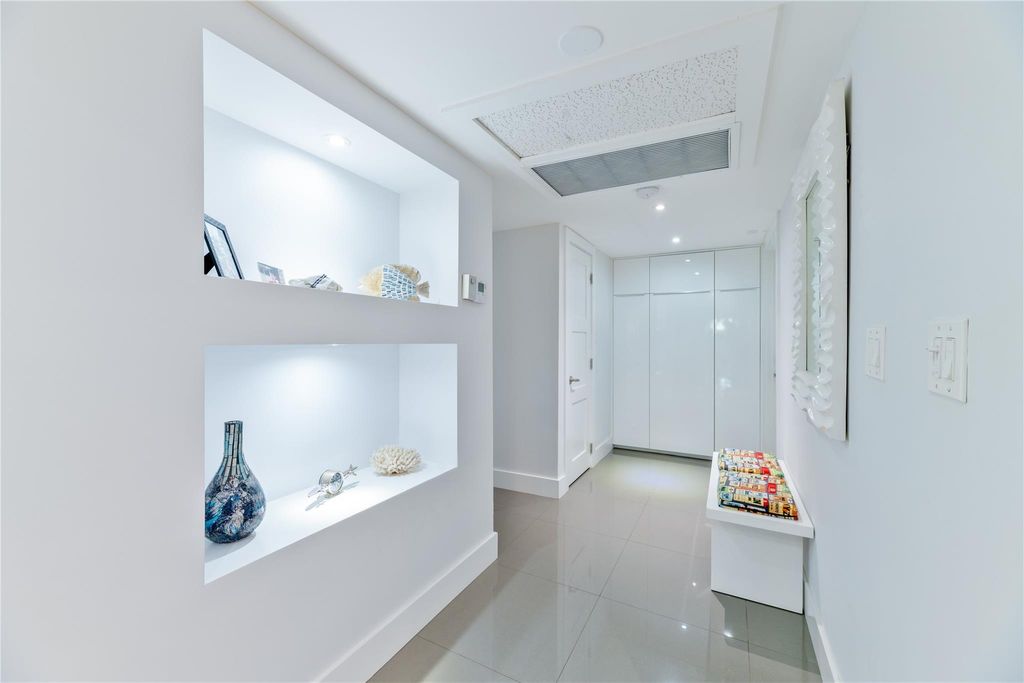 Photo of 2950 N Palm Aire Dr #401, Pompano Beach, FL 33069 (MLS # F10539336)