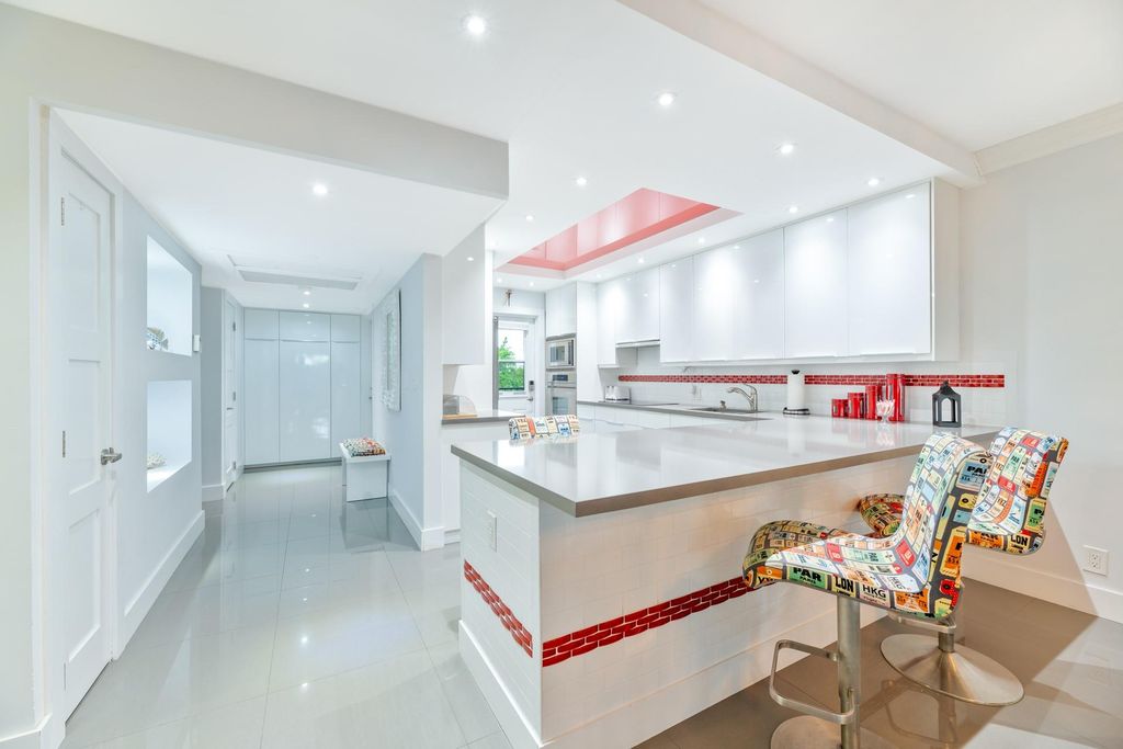 Photo of 2950 N Palm Aire Dr #401, Pompano Beach, FL 33069 (MLS # F10539336)