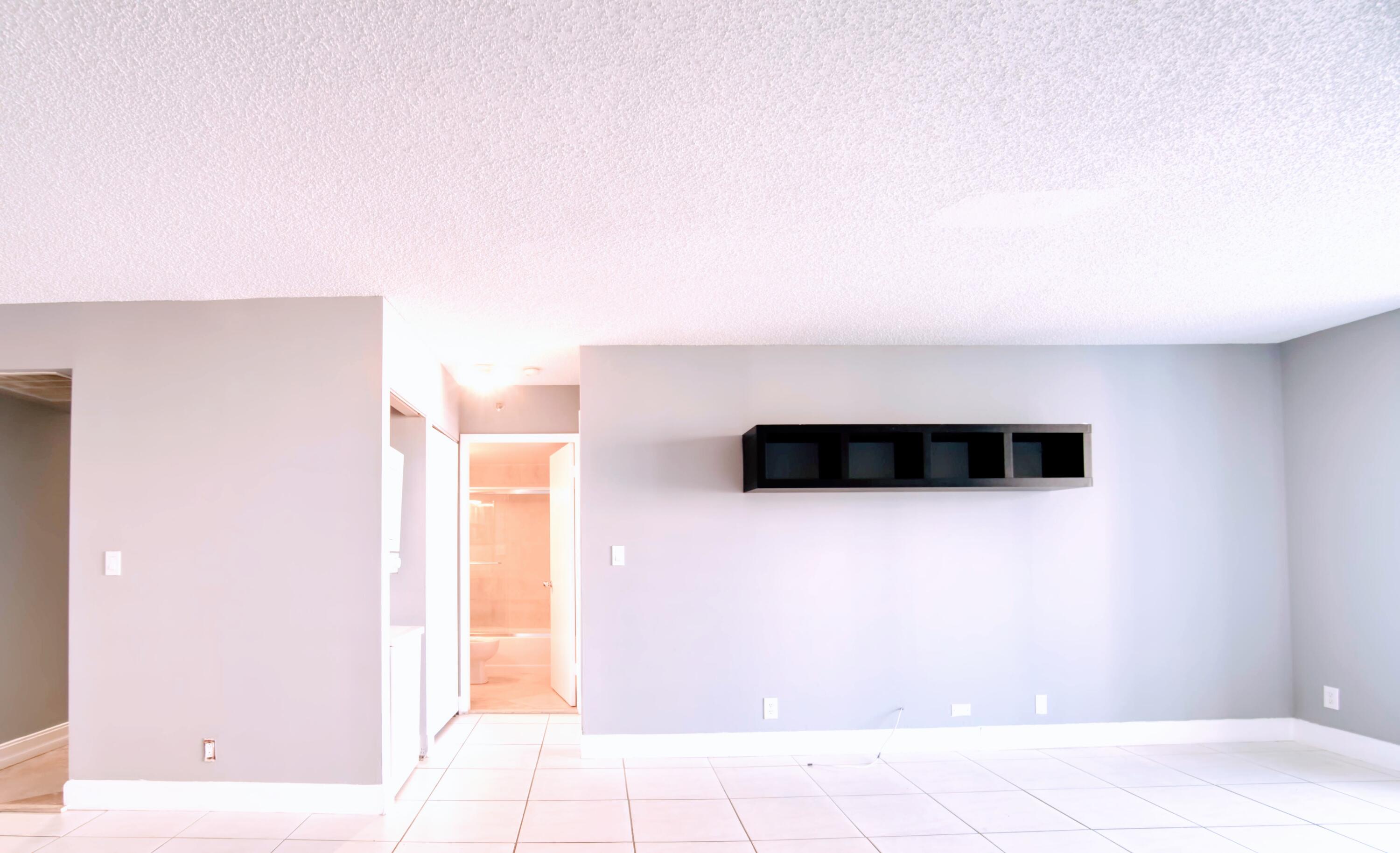 PARC CENTRAL AVENTURA EAS - Residential Lease