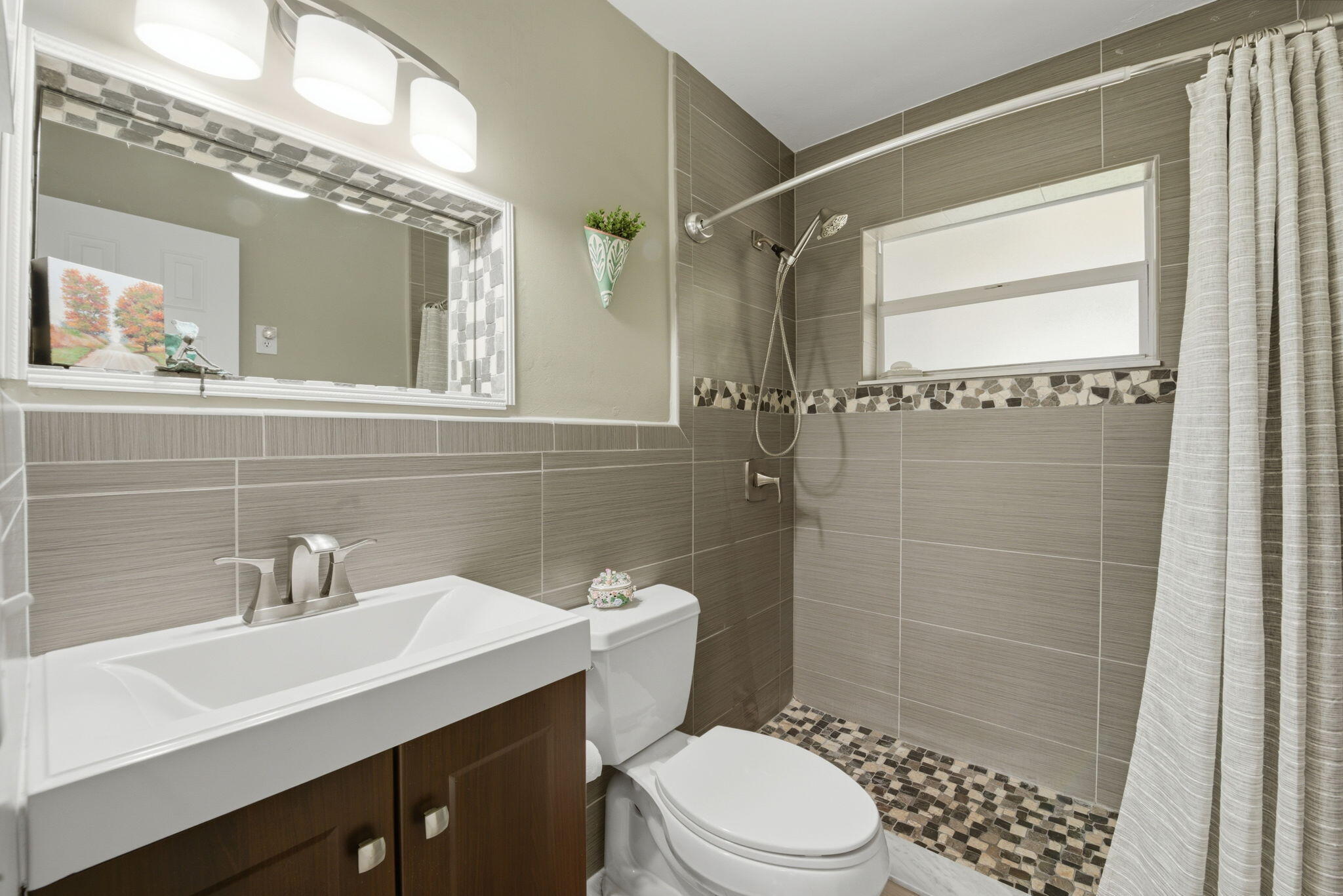 NORTH ANDREWS GARDENS FIRST ADD - Residential