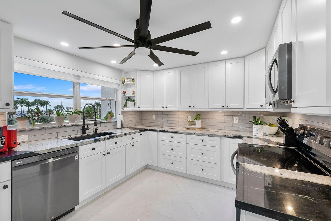 SEAGATE OF HIGHLAND CONDO - Residential