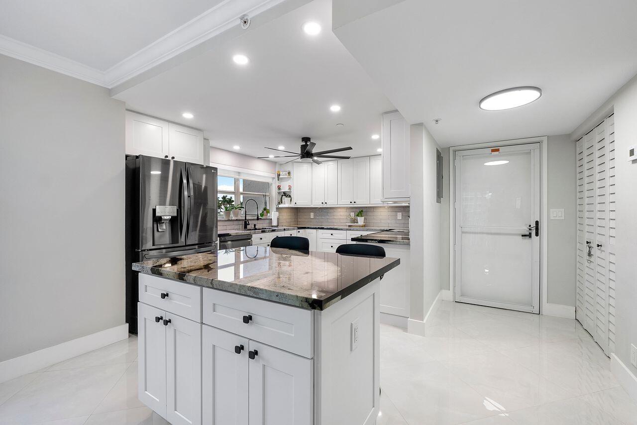 SEAGATE OF HIGHLAND CONDO - Residential