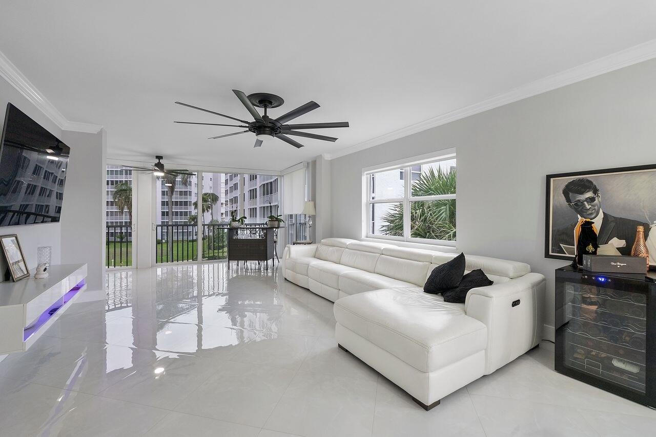 SEAGATE OF HIGHLAND CONDO - Residential