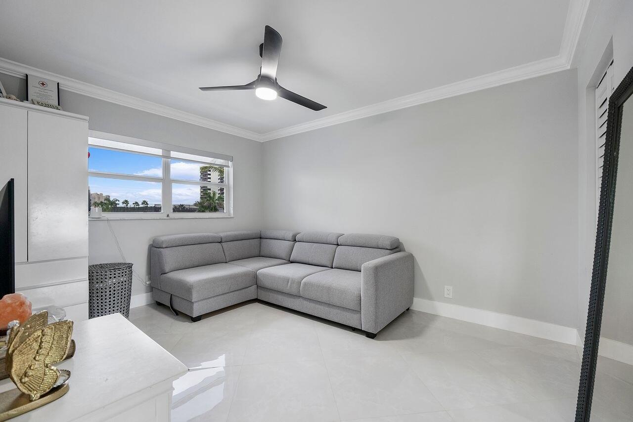 SEAGATE OF HIGHLAND CONDO - Residential