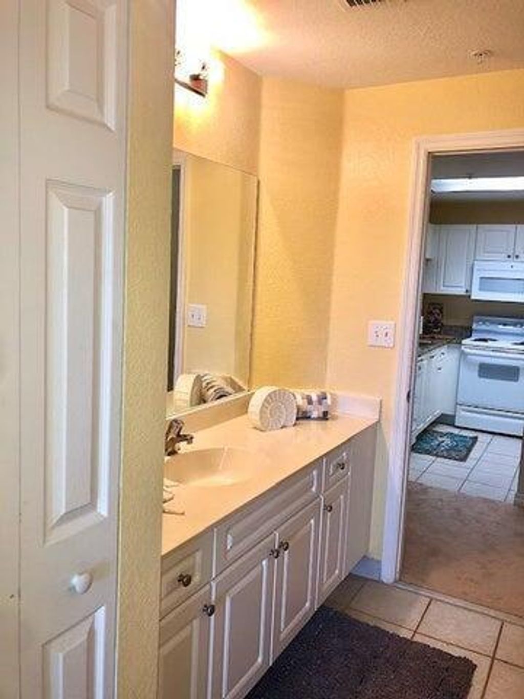 Photo of 2810 Grande 301 Parkway #301, Palm Beach Gardens, FL 33410 (MLS # R11030580)