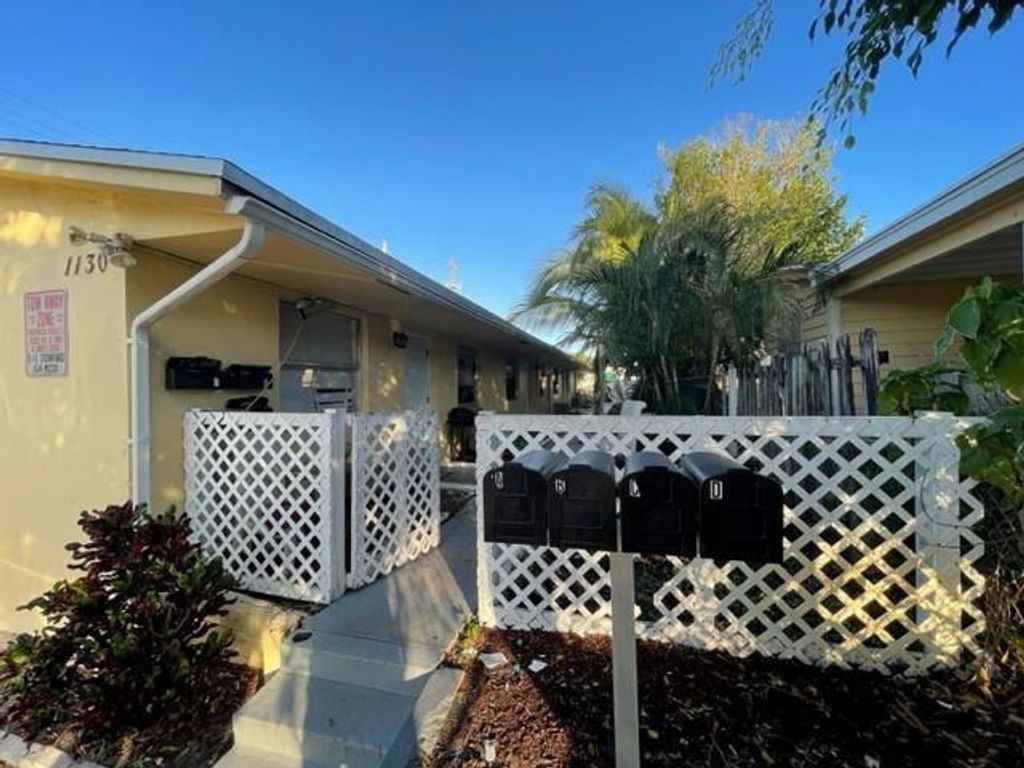 Photo of 1130 N F Street #C, Lake Worth Beach, FL 33460 (MLS # R11061171)