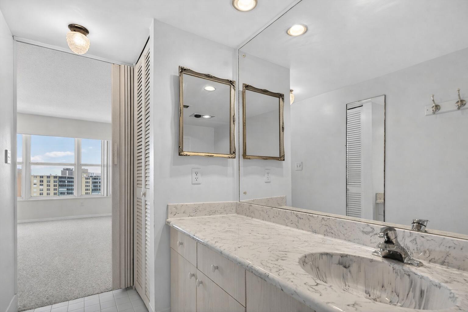 PARLIAMENT HOUSE CONDO - Residential