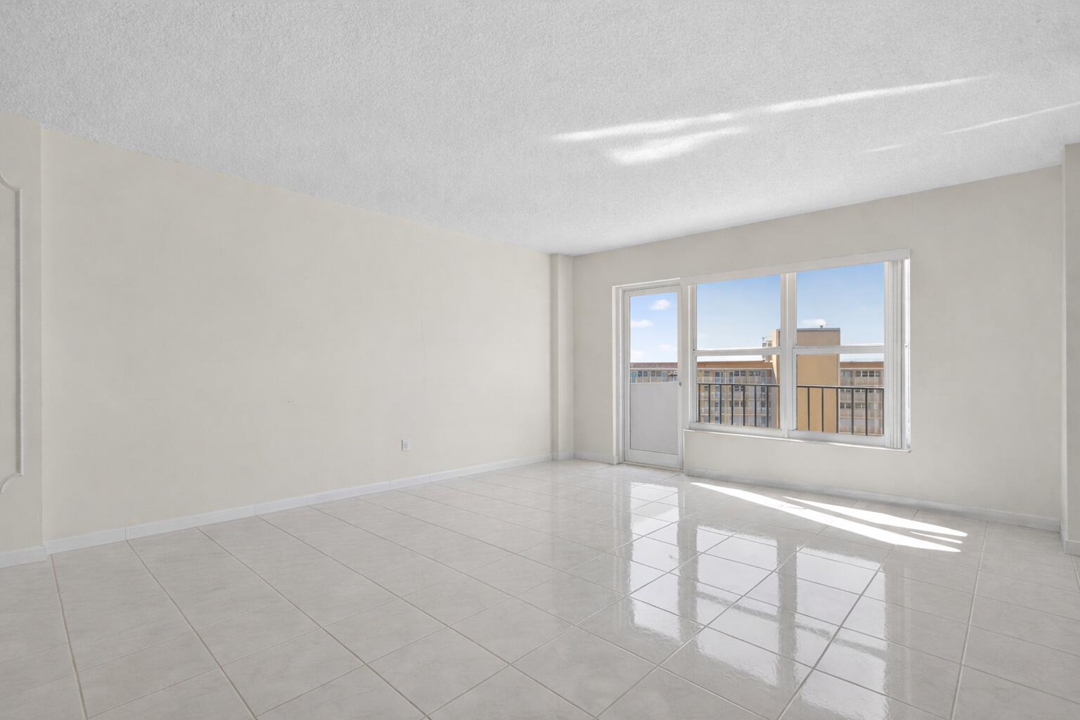 PARLIAMENT HOUSE CONDO - Residential