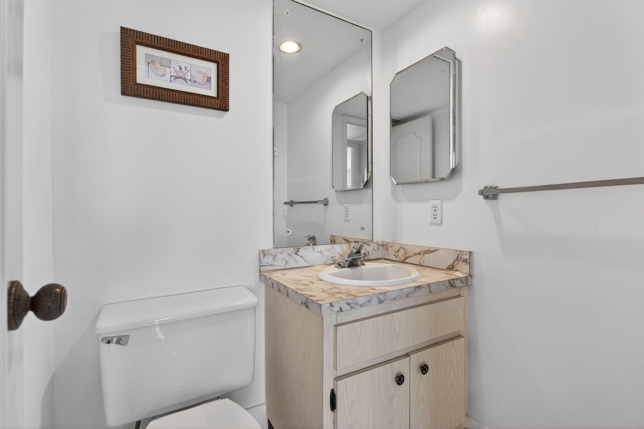 PARLIAMENT HOUSE CONDO - Residential